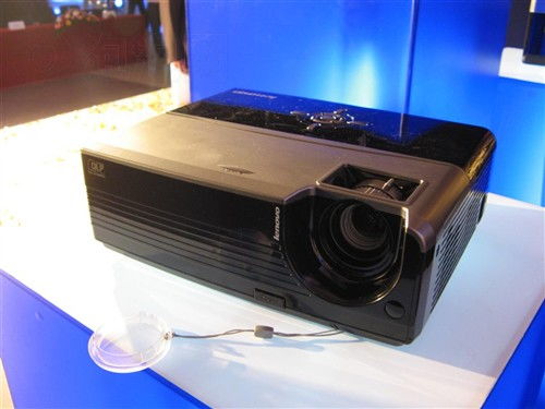 性價比一流 聯想商務投影跌至4799元